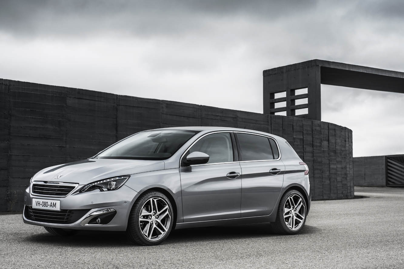 Peugeot 308 avec de belles jantes