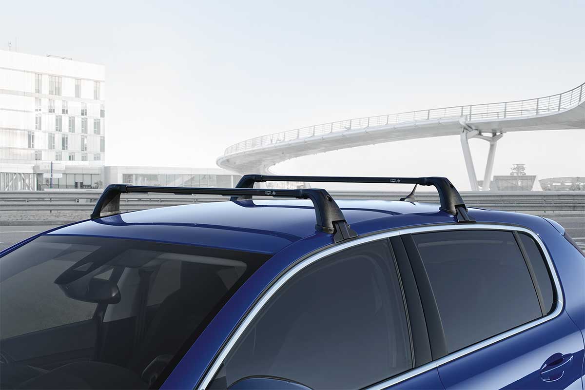 Barres de toit sur une Peugeot 308