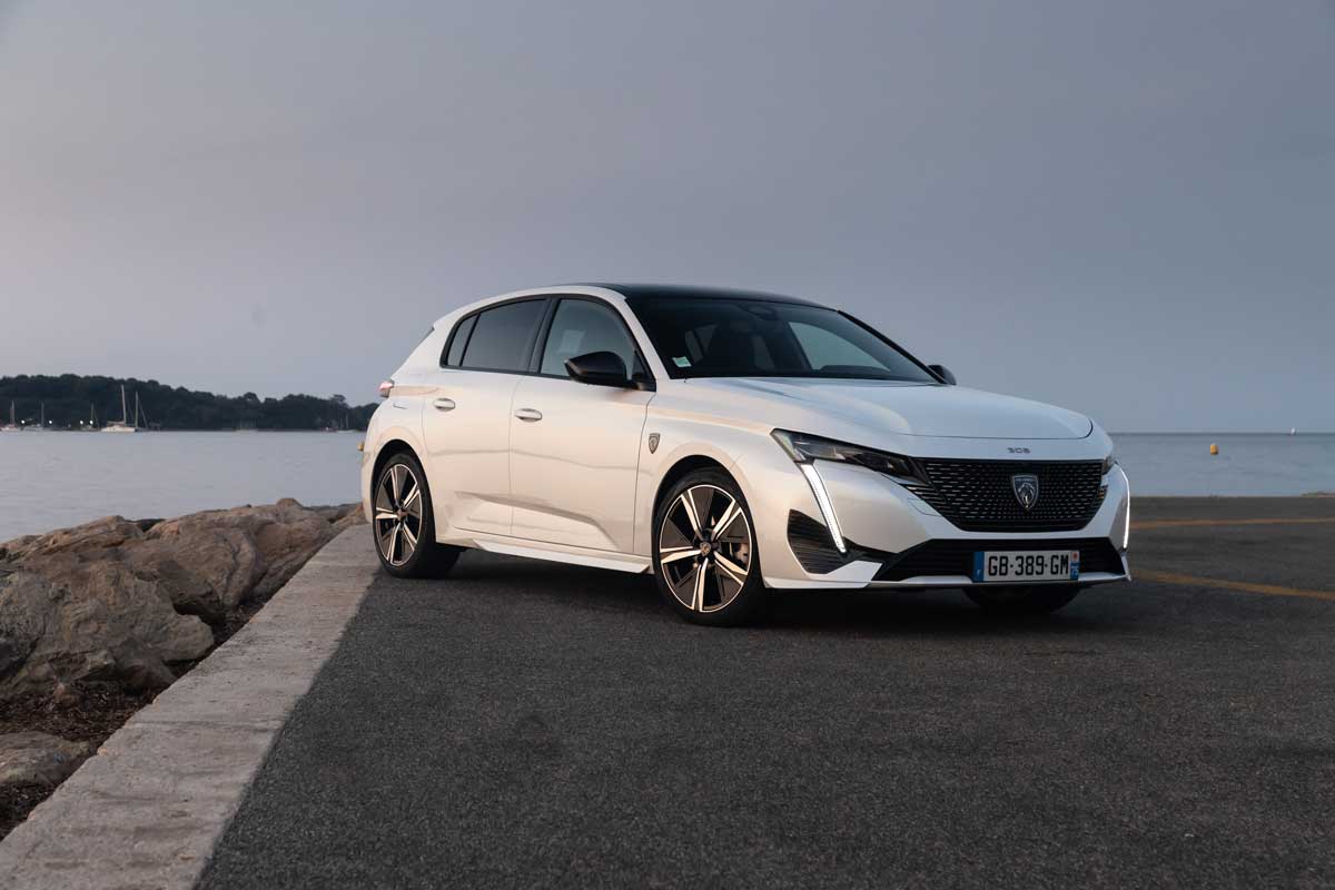 Nouvelle Peugeot 308 GT blanche