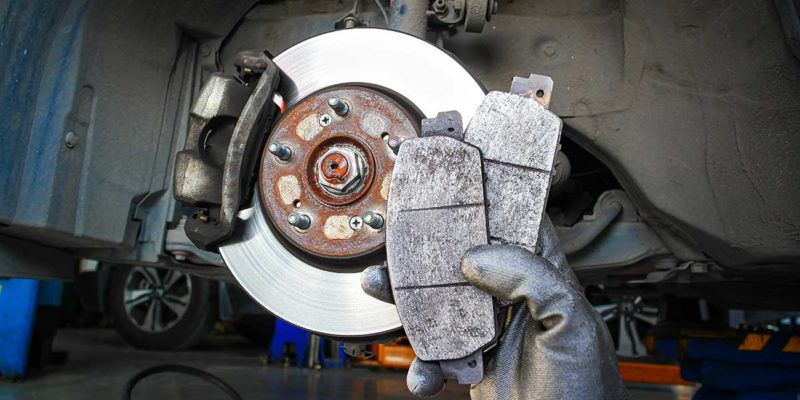 Quand changer les plaquettes de frein ? Les signes qui ne trompent pas